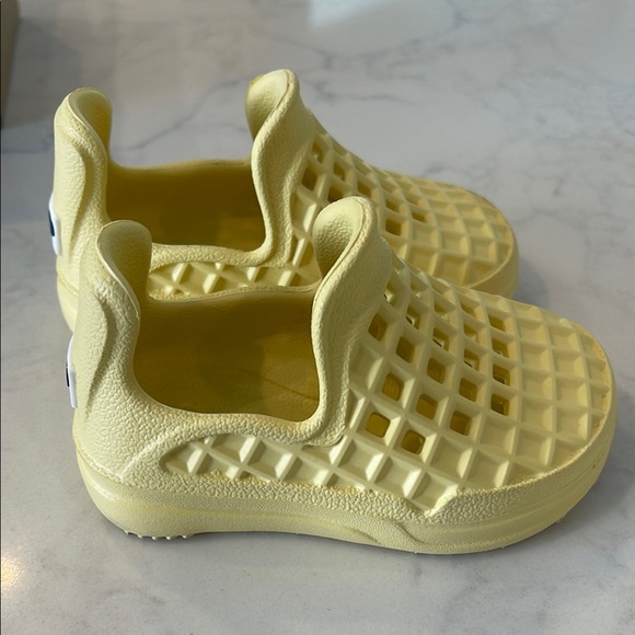 Lusso Cloud Baby Scenario Sunny Yellow Comfort Slip-On Shoes - Picture 4 of 7